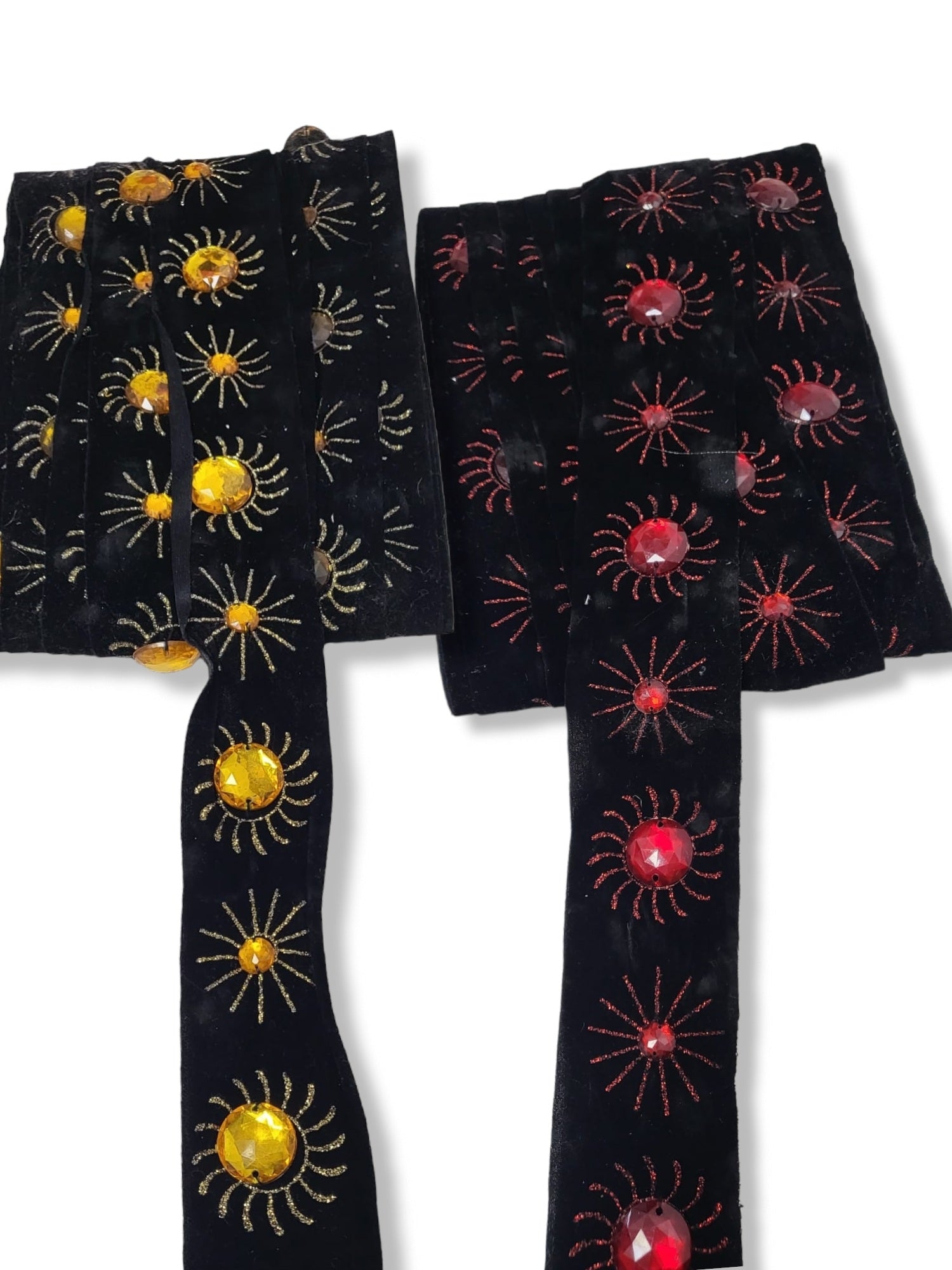Pasmanterie catifea, 3cm latime, cu strasuri cusute, Galben si Rosu
