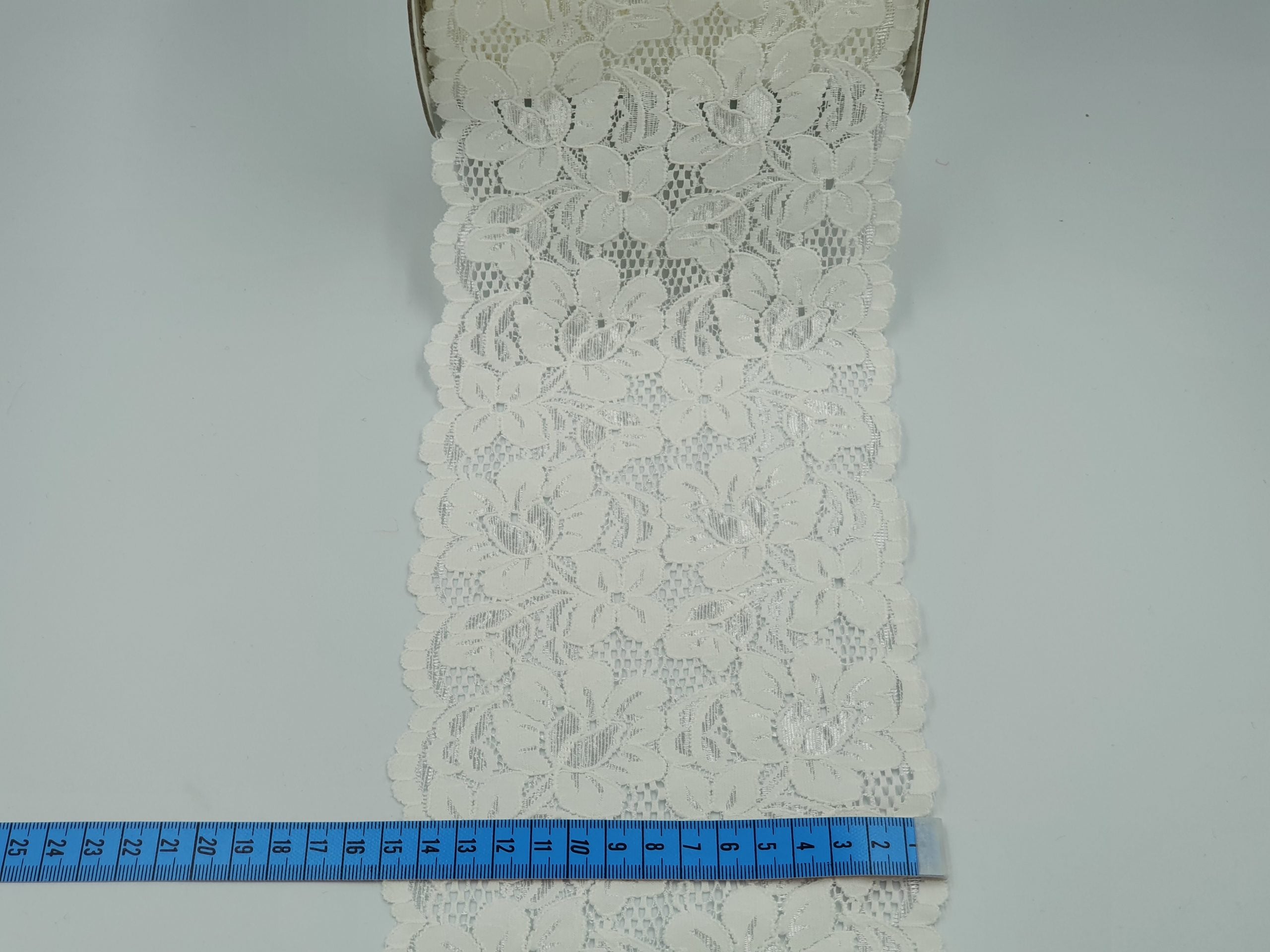 Dantelă elastică, 15cm, crem