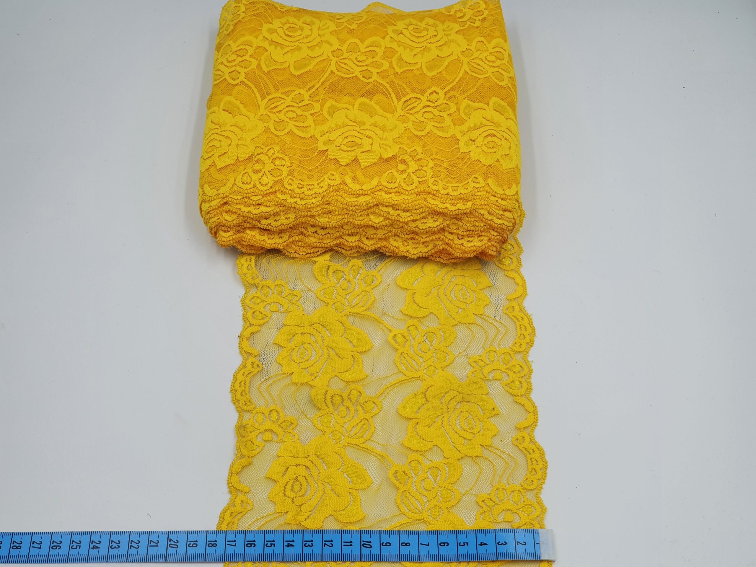 Dantelă elastică, galbenă, 17cm