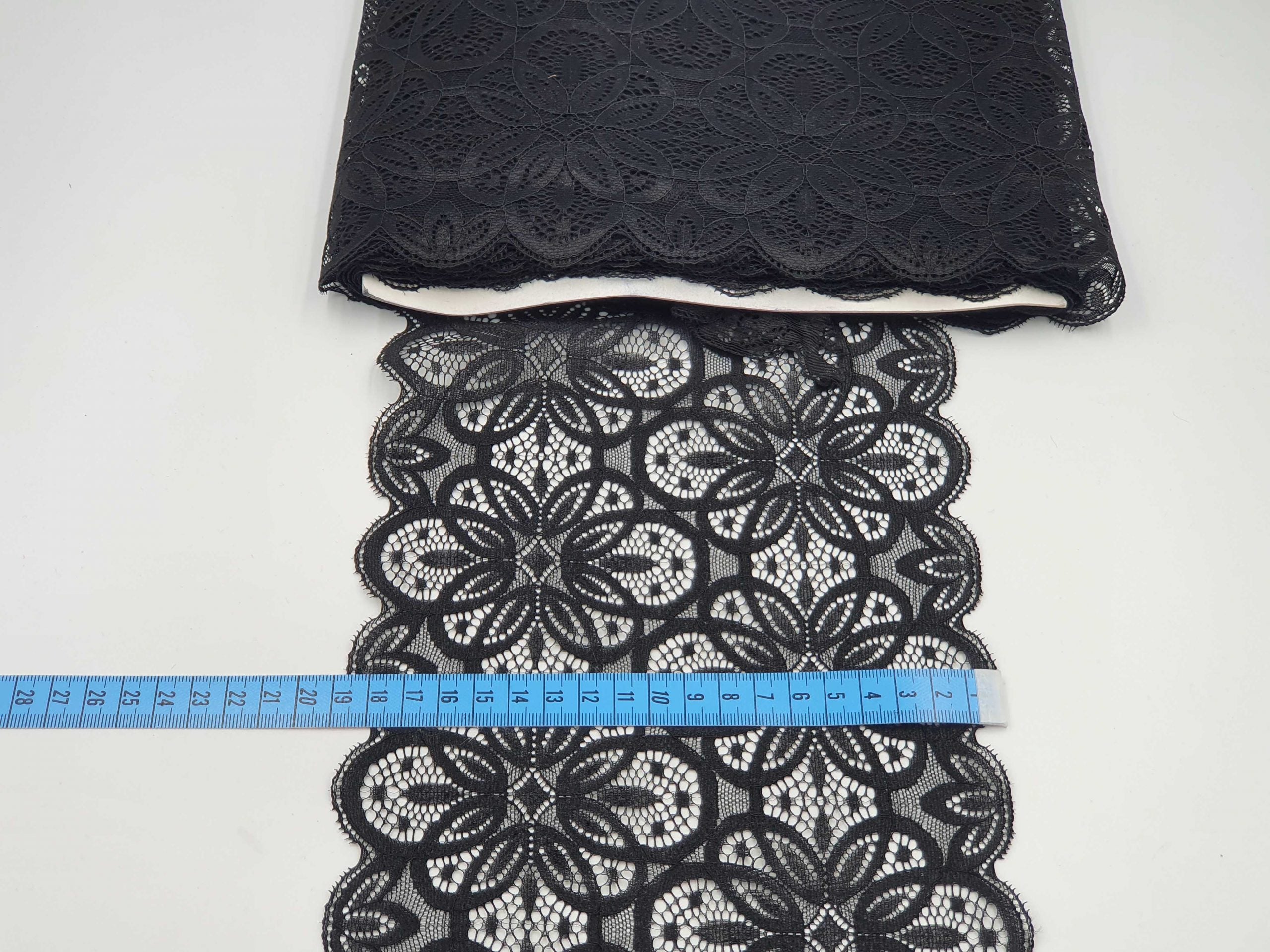 Dantela elastica, neagra, 19 cm