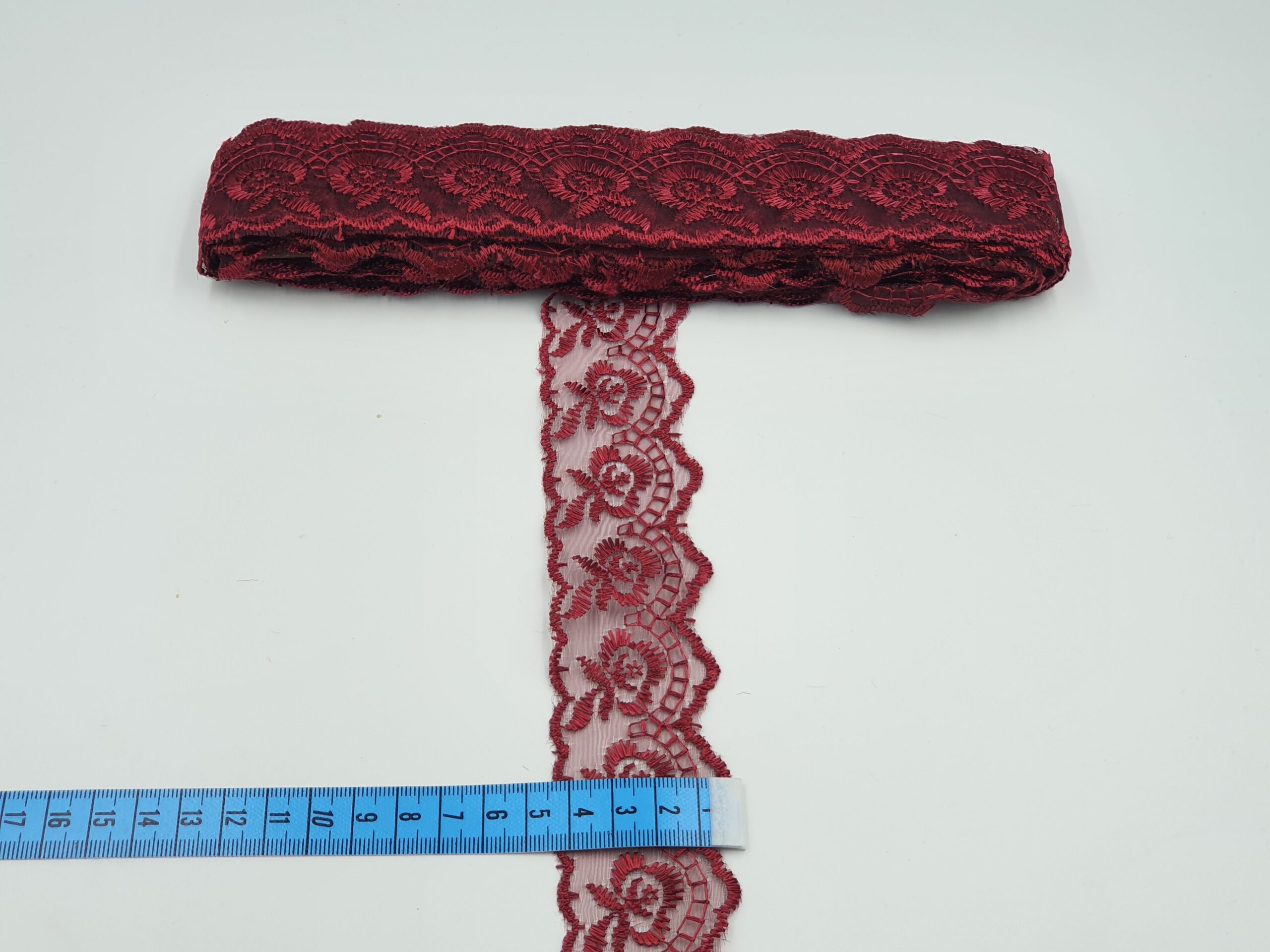 Broderie grena model din fir de matase