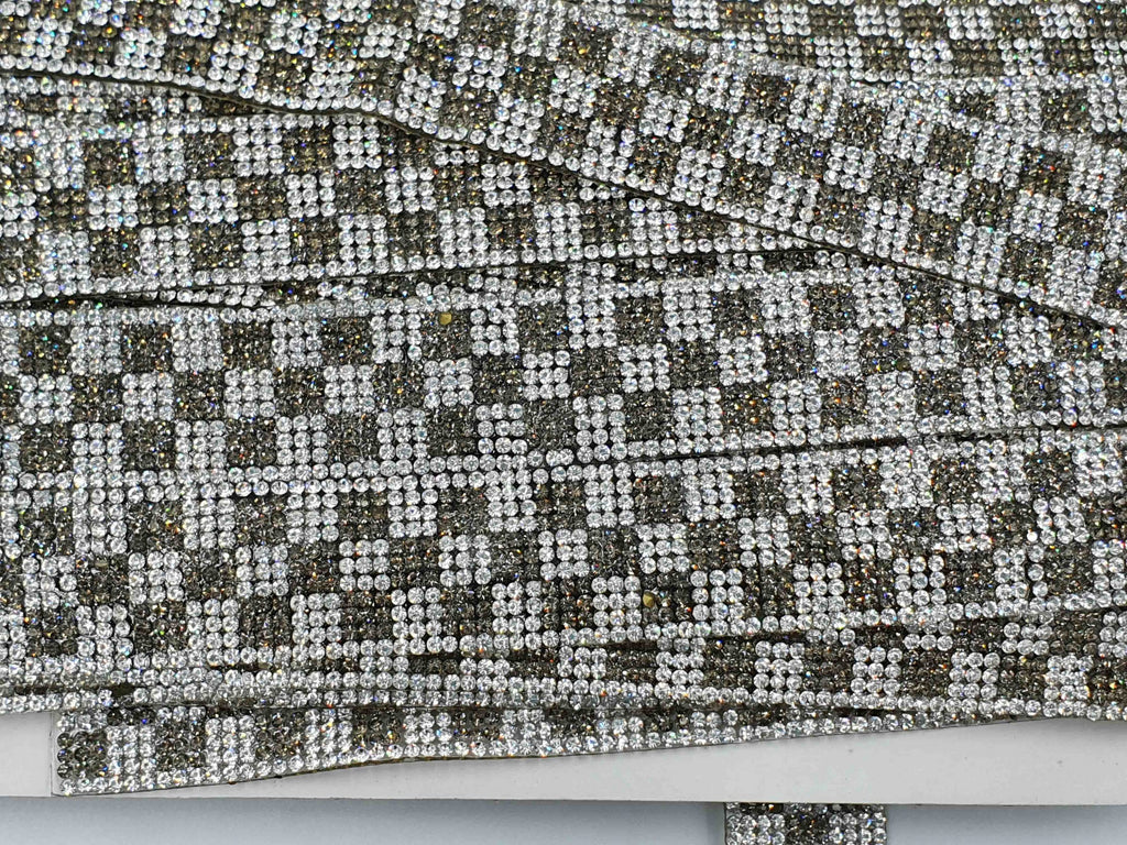 Aplicatie banda, argintiu cu auriu, baza silicon cu strasuri, 20mm latime