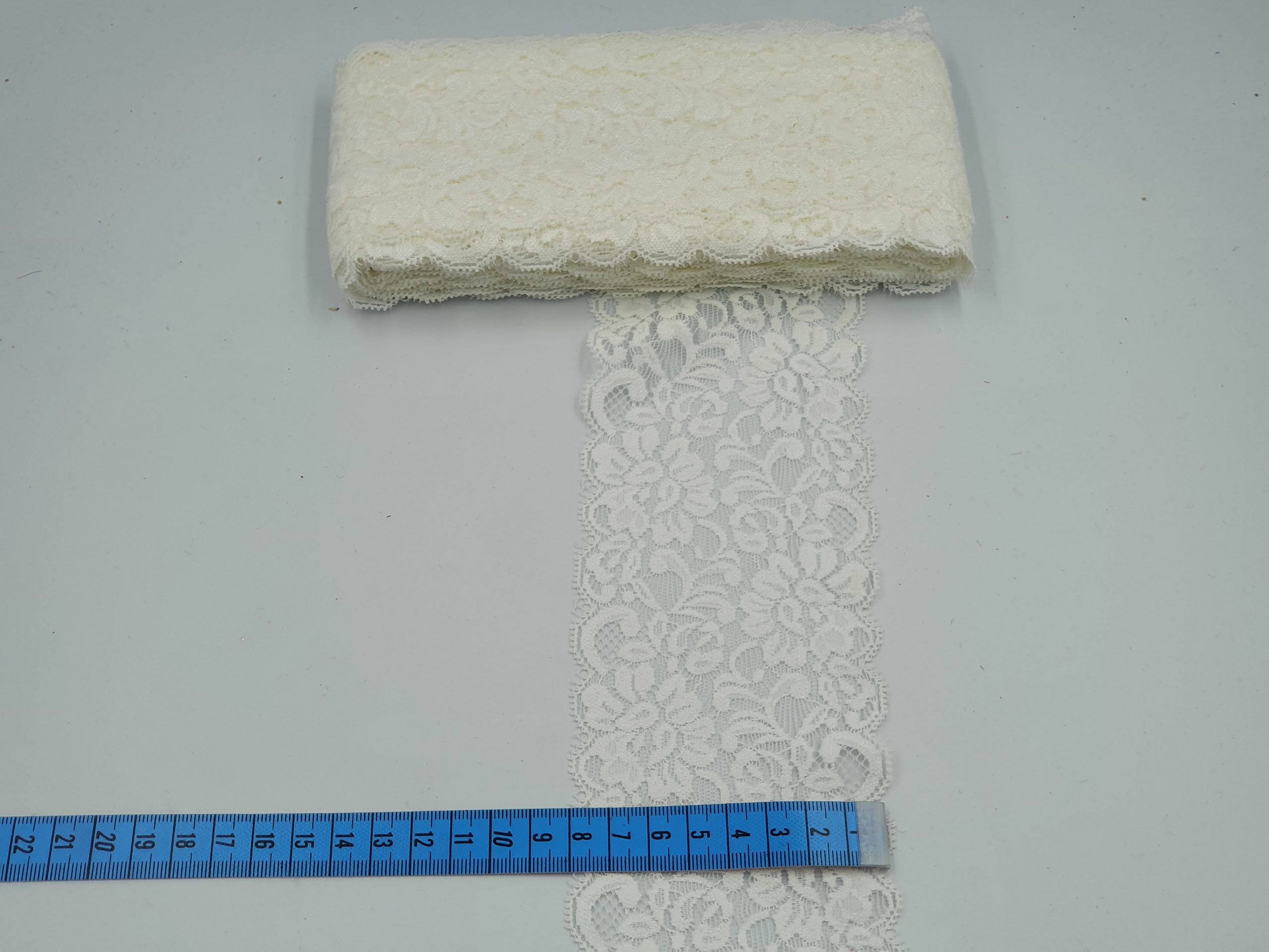 Dantela elastica, Crem, 8 cm