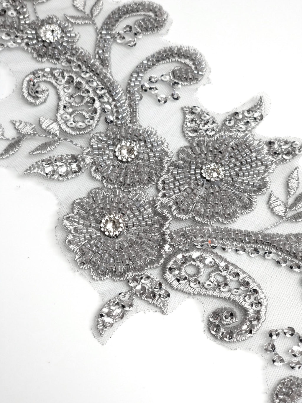 Aplicatie, model floral, 35x15cm, argintiu