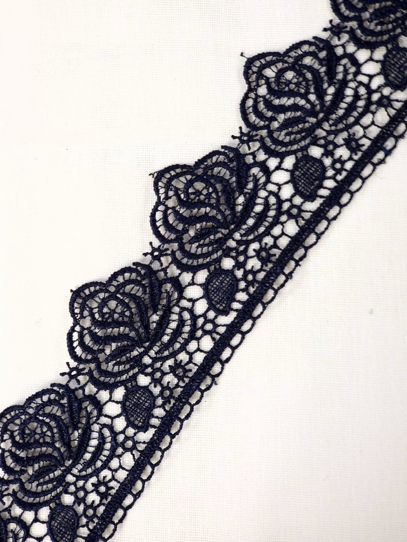 Dantela fixa, Broderie model trandafir, latime 4cm, Bleumarin