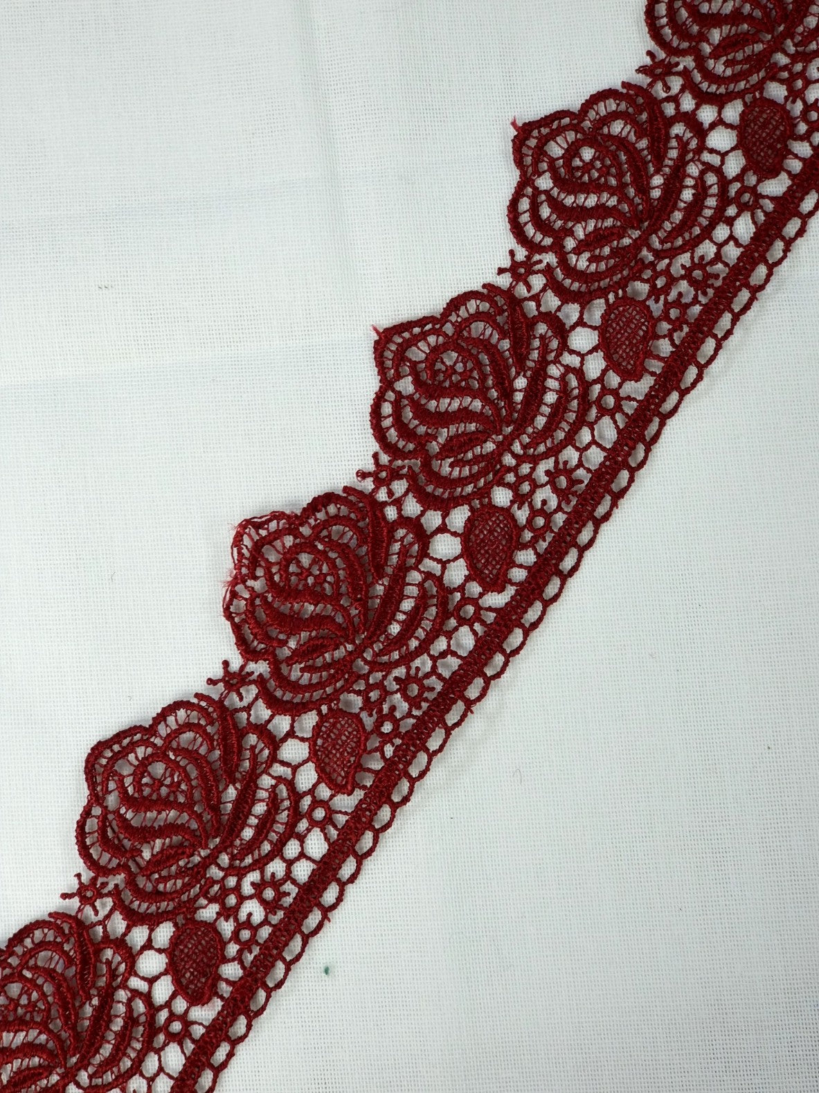 Dantela fixa, Broderie model trandafir, latime 4cm, Grena