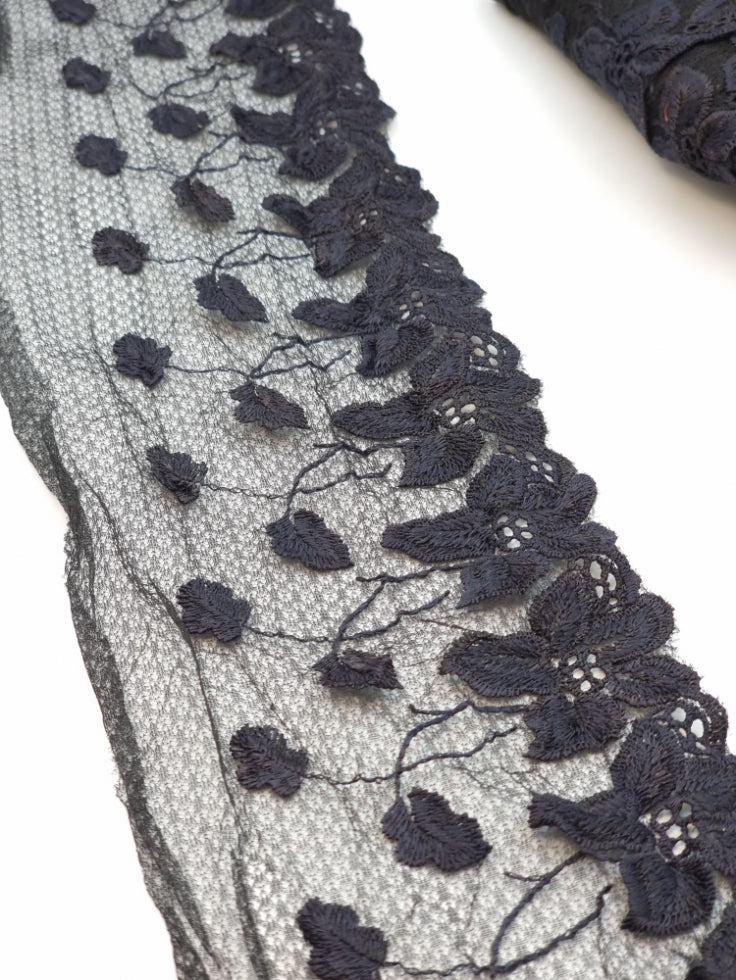 Dantela fixa pe tul cu broderie florala, 10cm latime