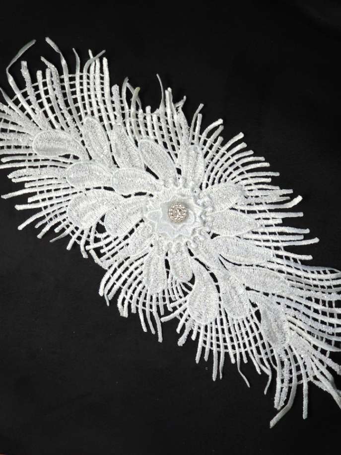 Aplicatie florala ovala, 30x15cm, alb