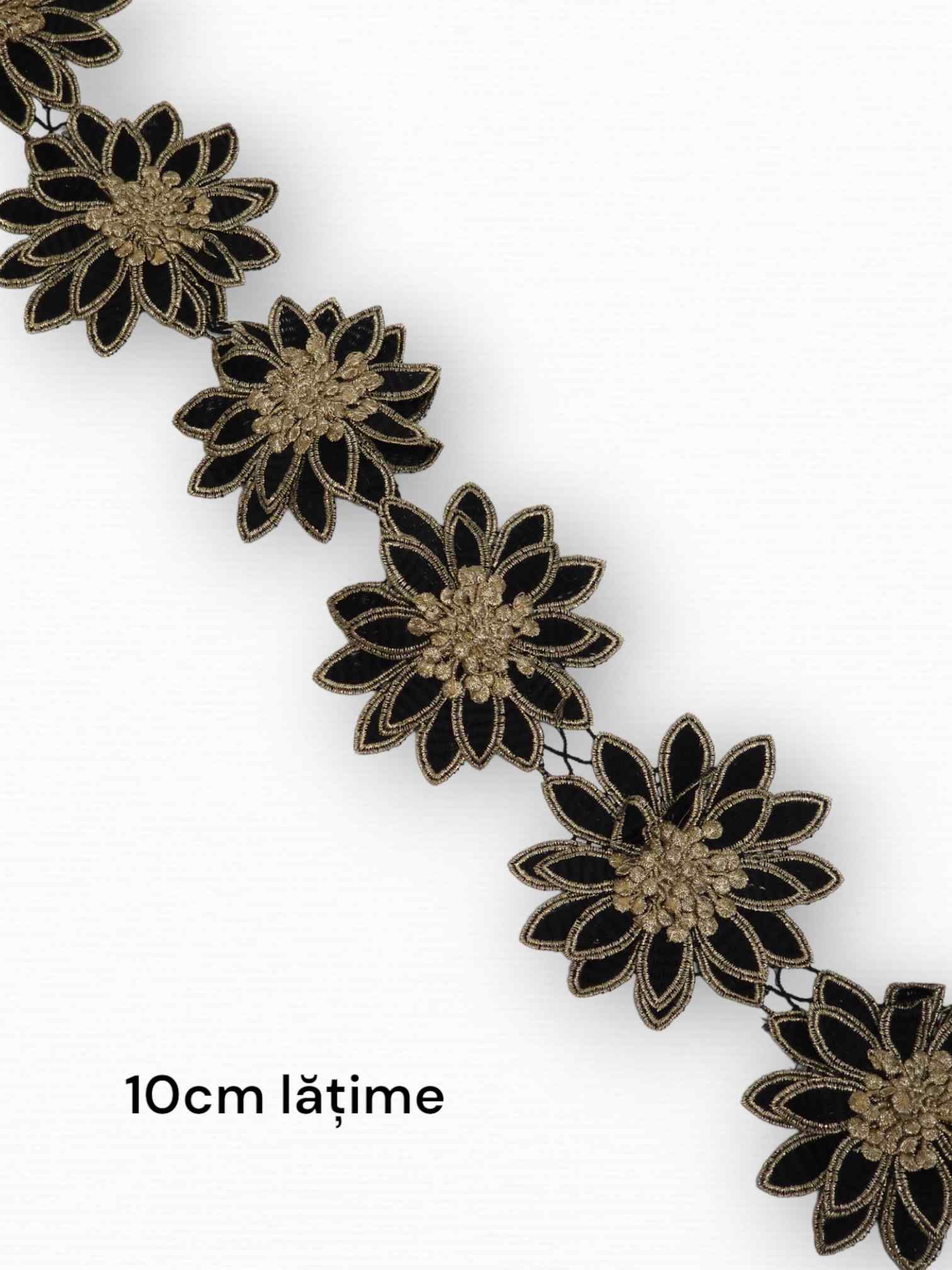 Pasmanterie model floral negru cu auriu, 10cm