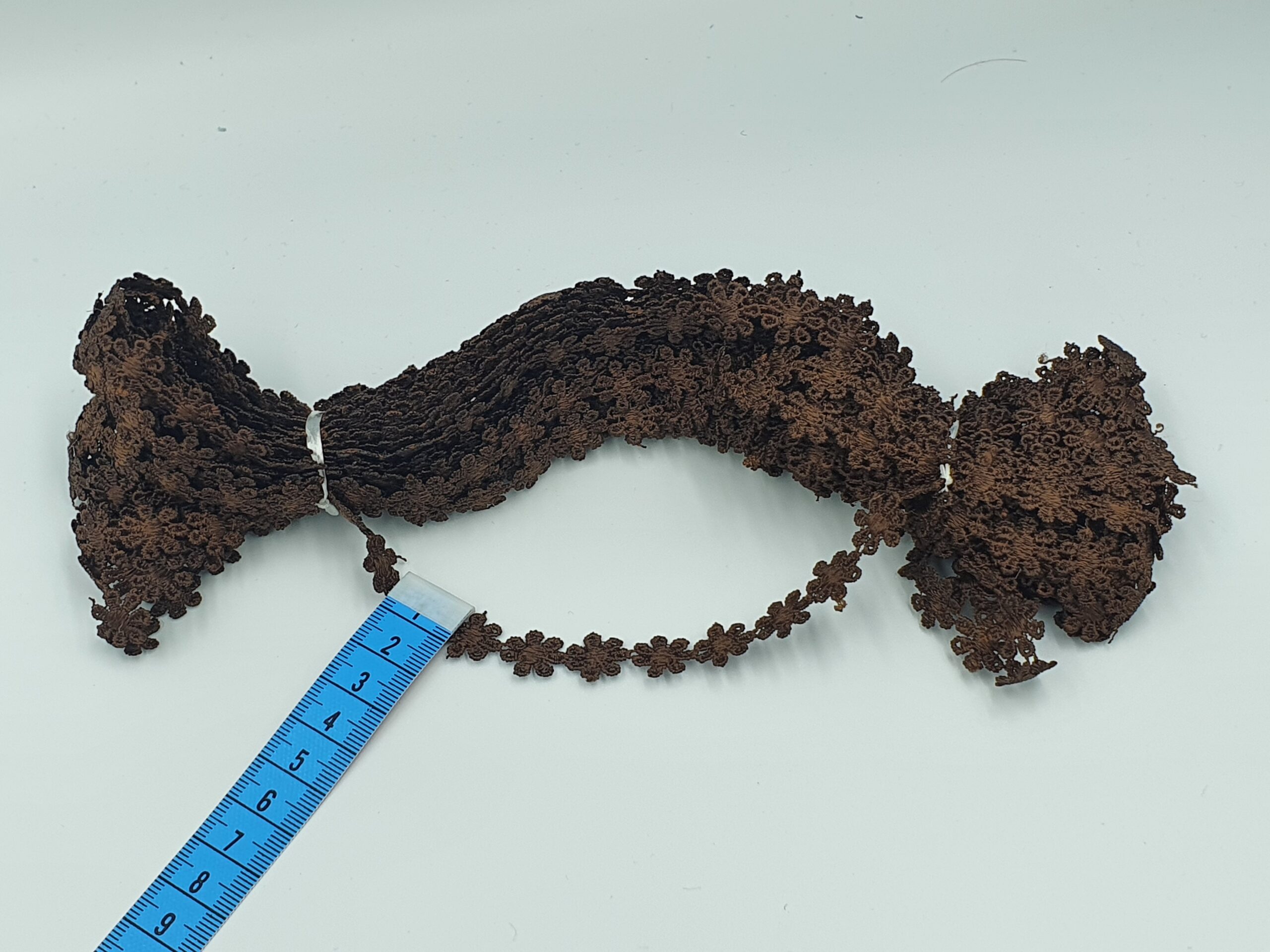 Broderie Maro model din fir de matase
