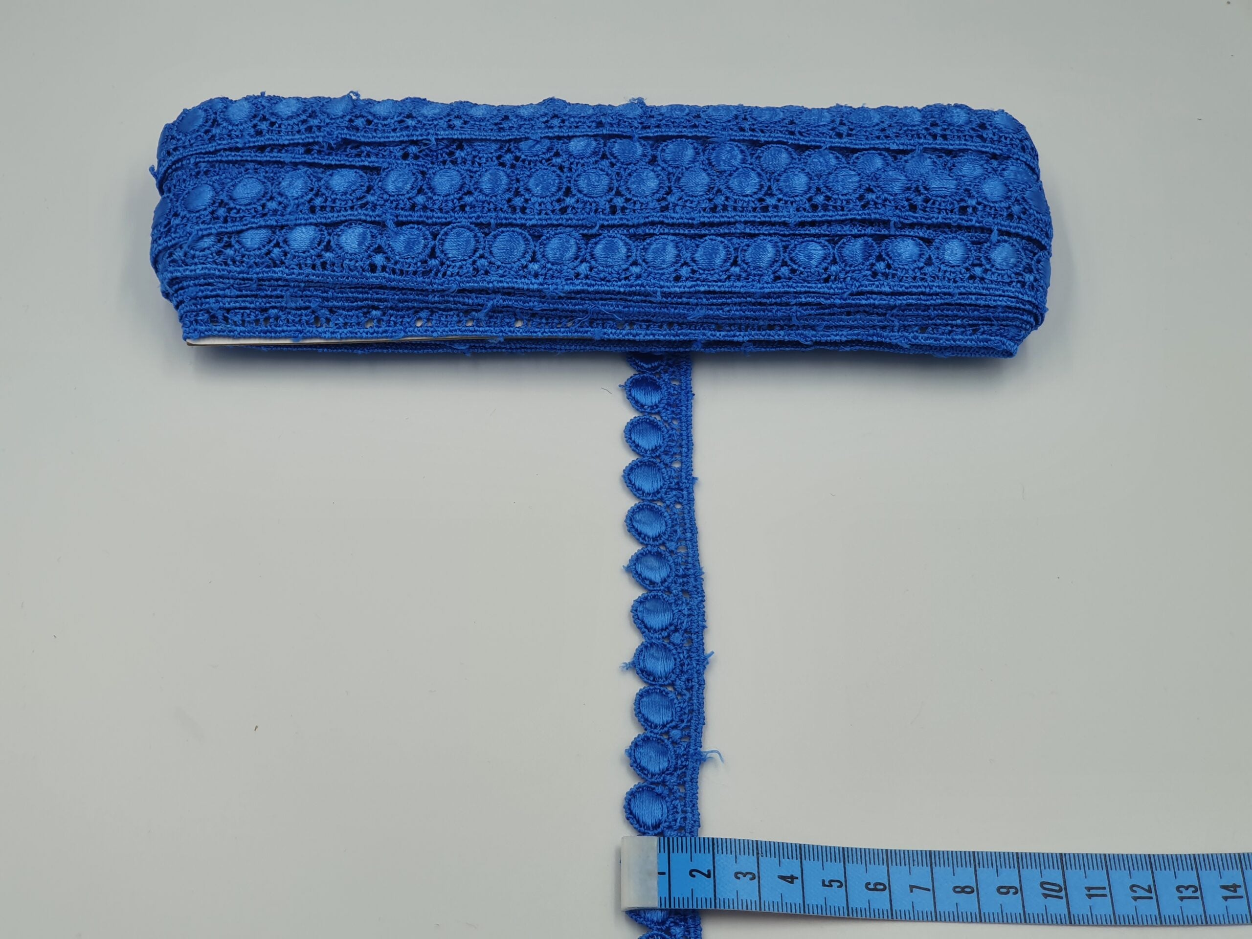Broderie albastru model din fir de matase
