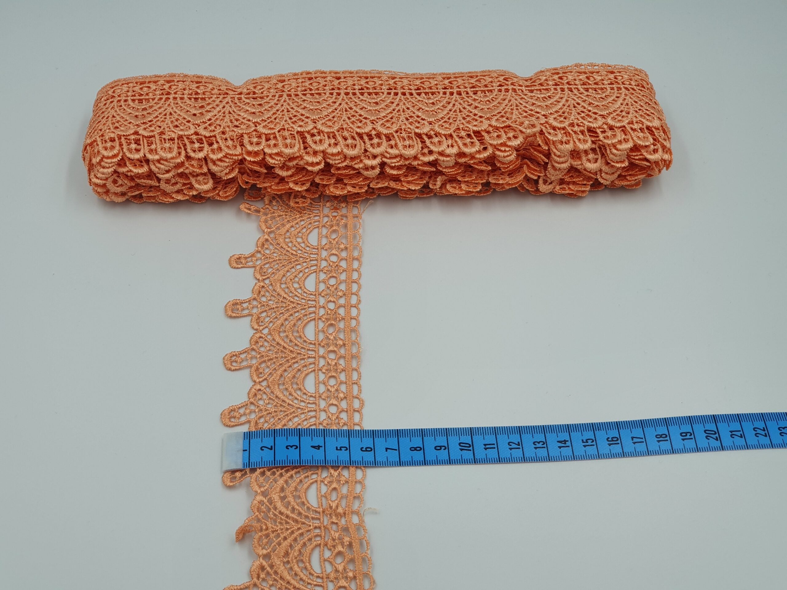 Broderie portocaliu model din fir de matase