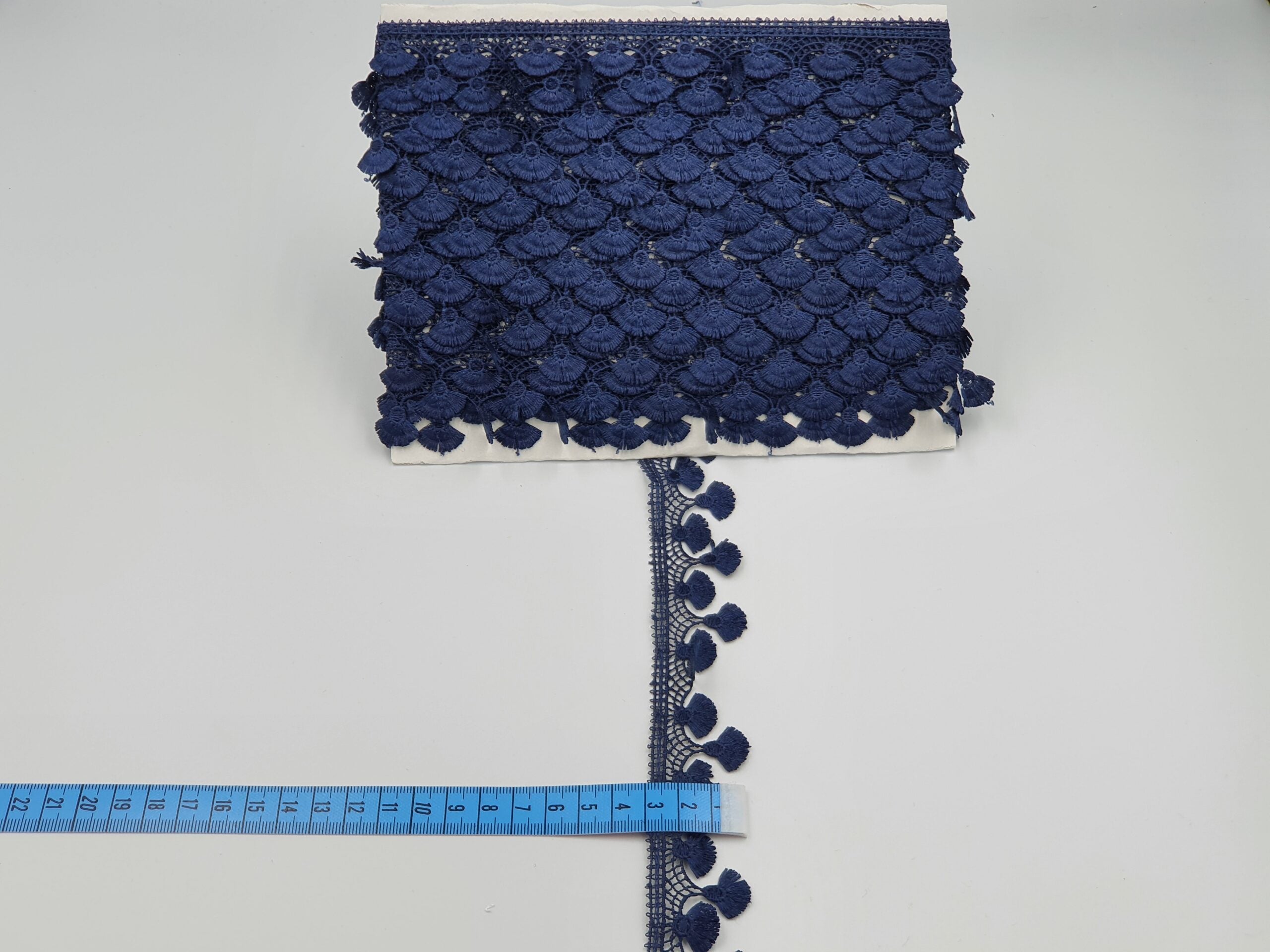Broderie bleumarin model din fir de matase