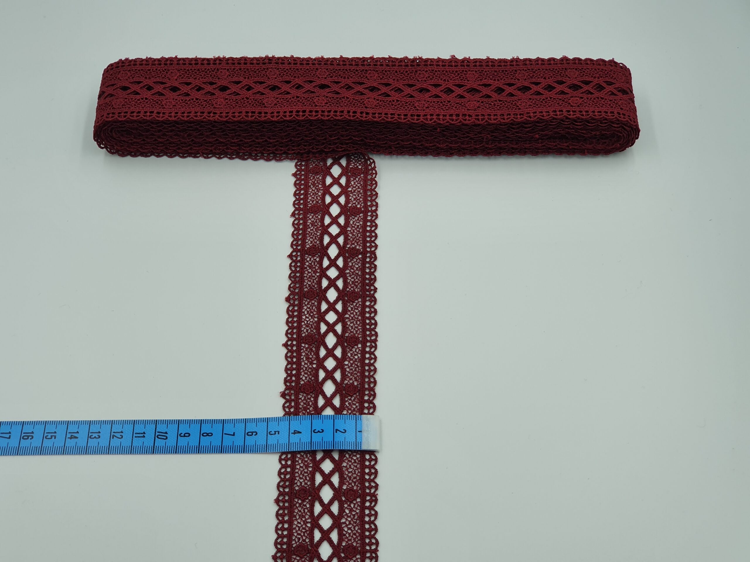 Broderie grena model din fir de matase