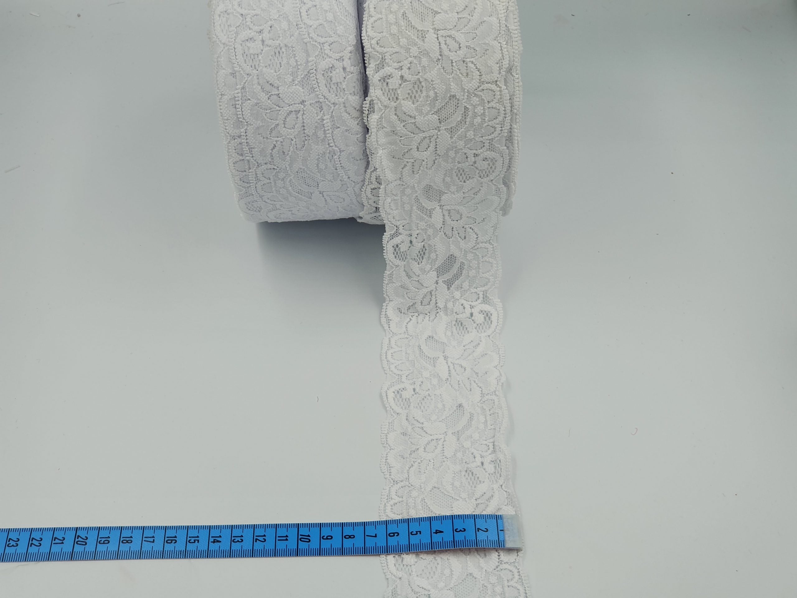 Dantelă elastică, albă, 6cm