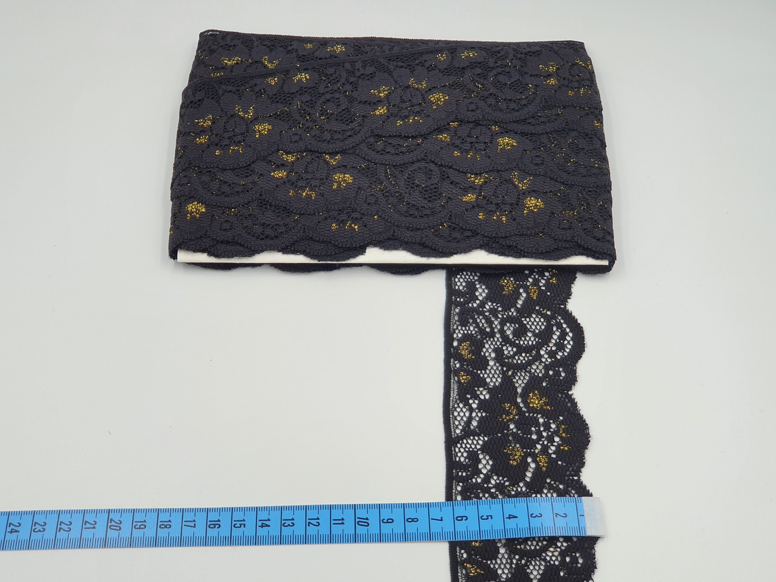 Datelă elastică, neagră cu auriu, 6cm