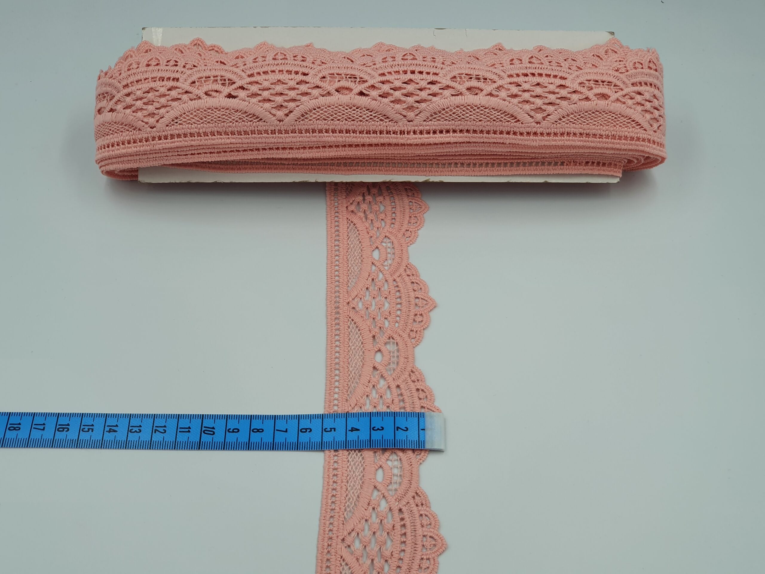 Broderie roz-prafuit model din fir de matase