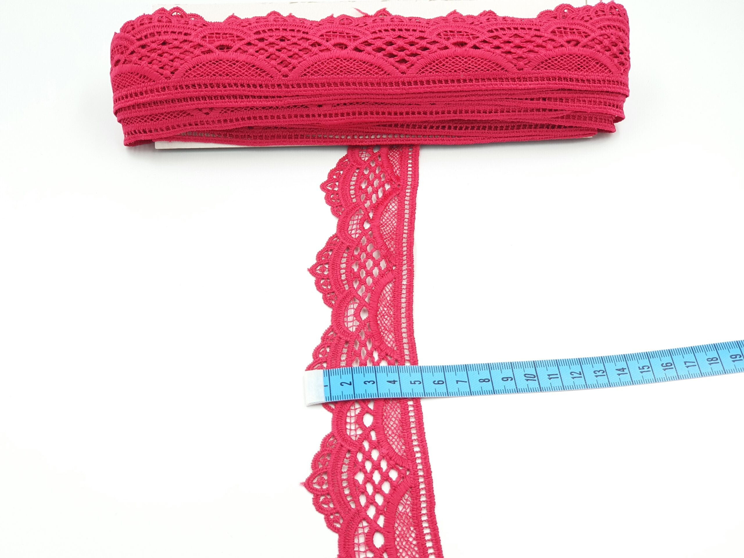 Broderie roz model din fir de matase
