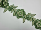 Pasmanterie cu margele cusute si perlute, 6cm latime, verde