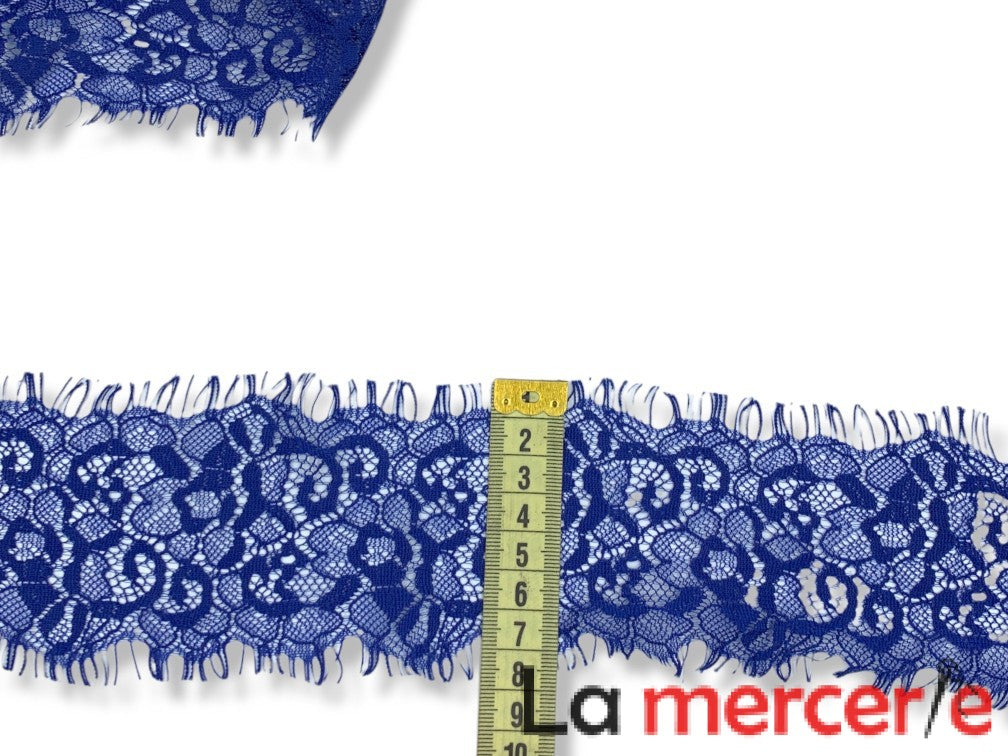 Dantela albastra tip chantily, elastica, latime 8cm