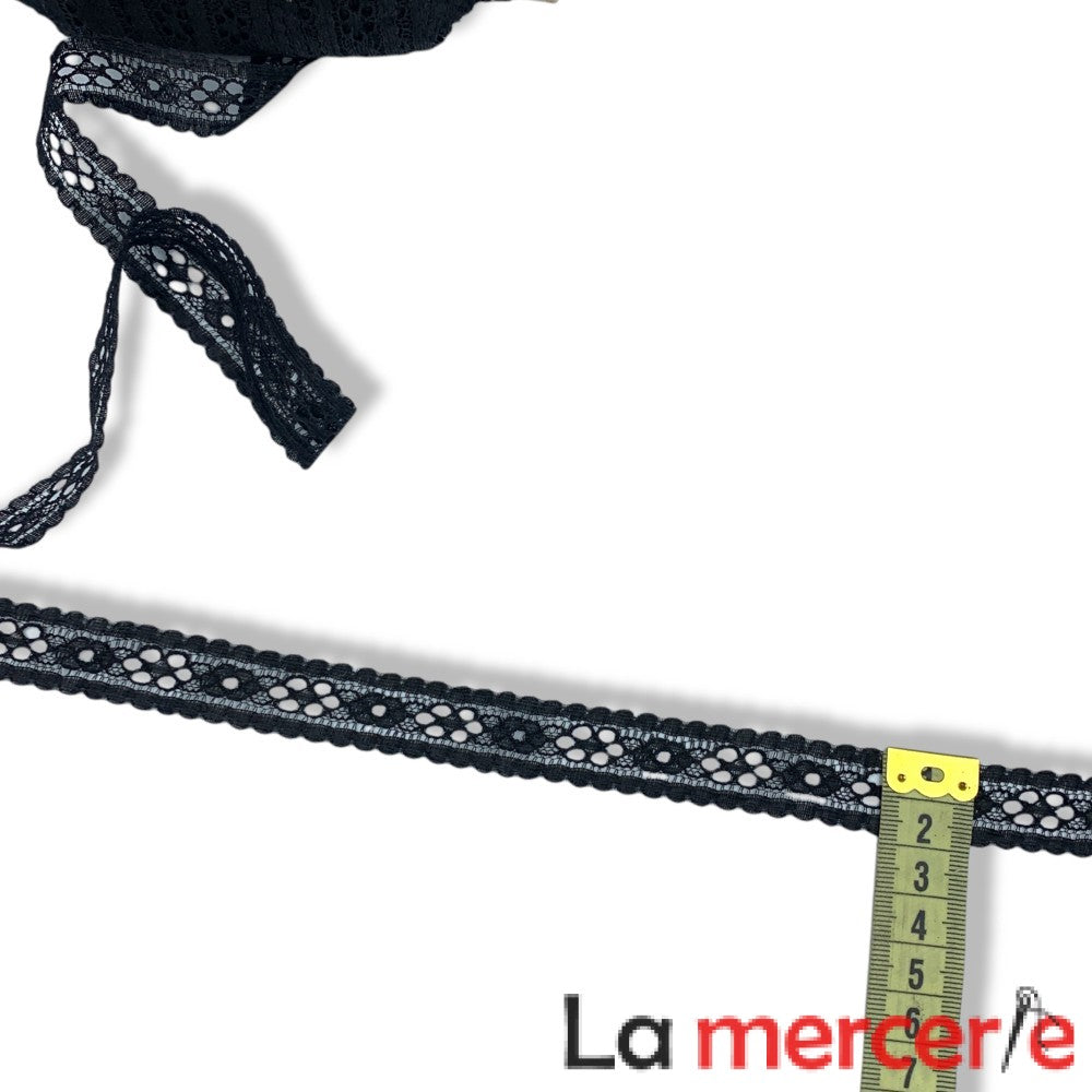 Dantela neagra, model floral, latime 20mm