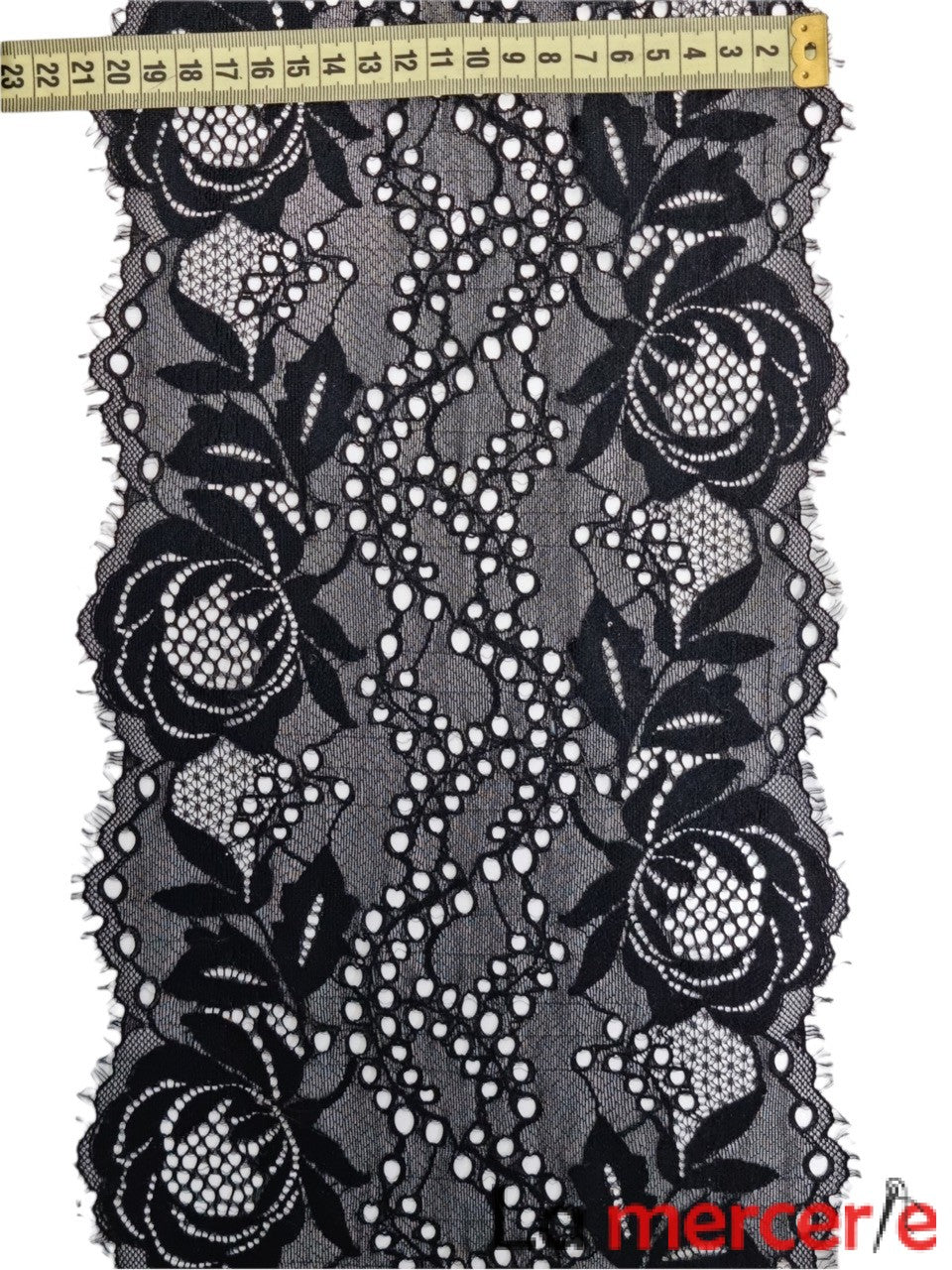 Dantela elastica, neagra, model trandafiri mari, latime 21cm