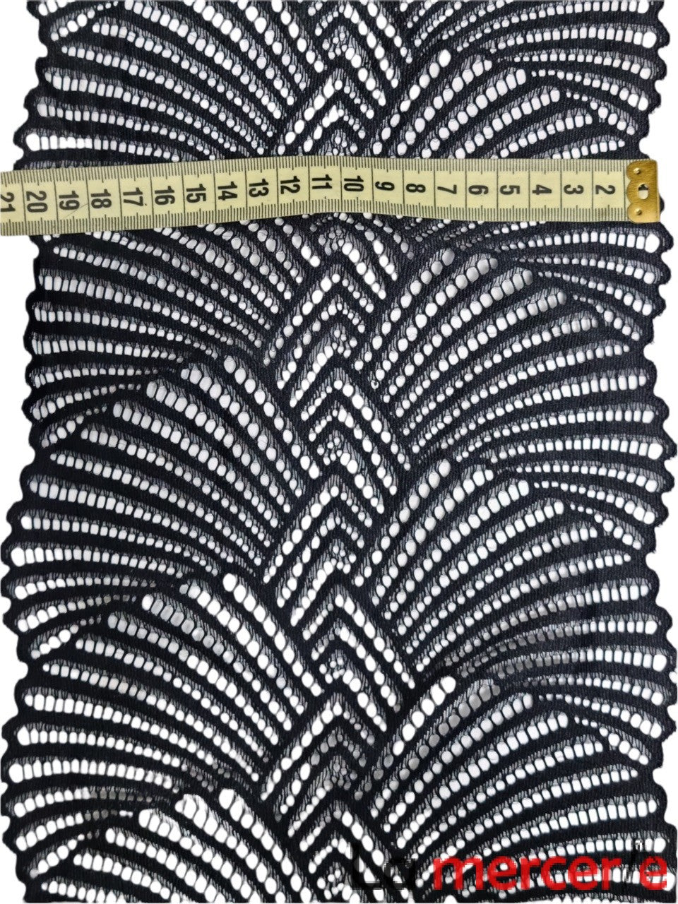 Dantela elastica, neagra, model evantai, latime 21cm