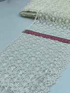 Broderie crem model din fir de mătase, lățime 17cm