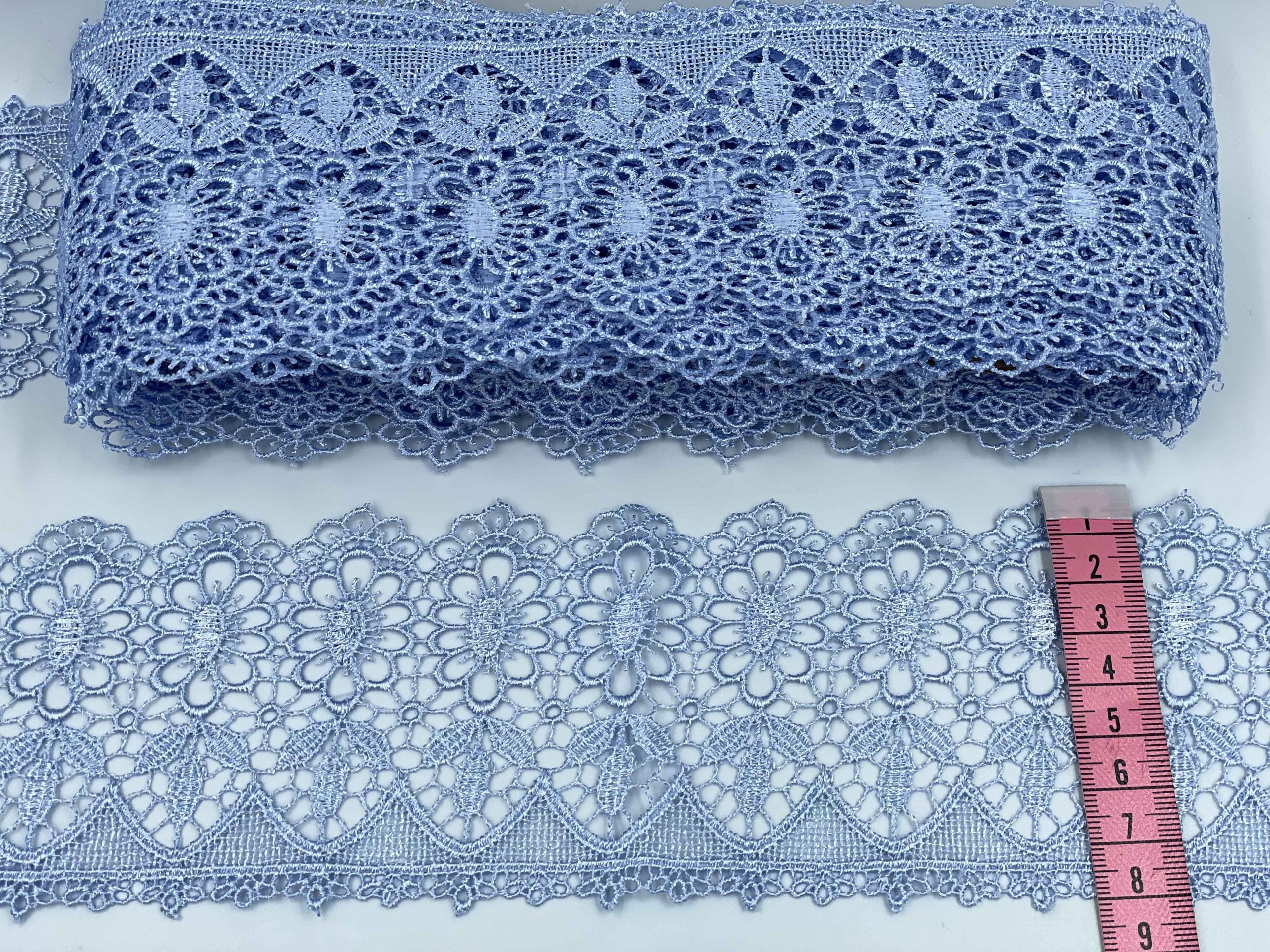Broderie Bleu-deschis, model din fir de mătase, lățime 8cm