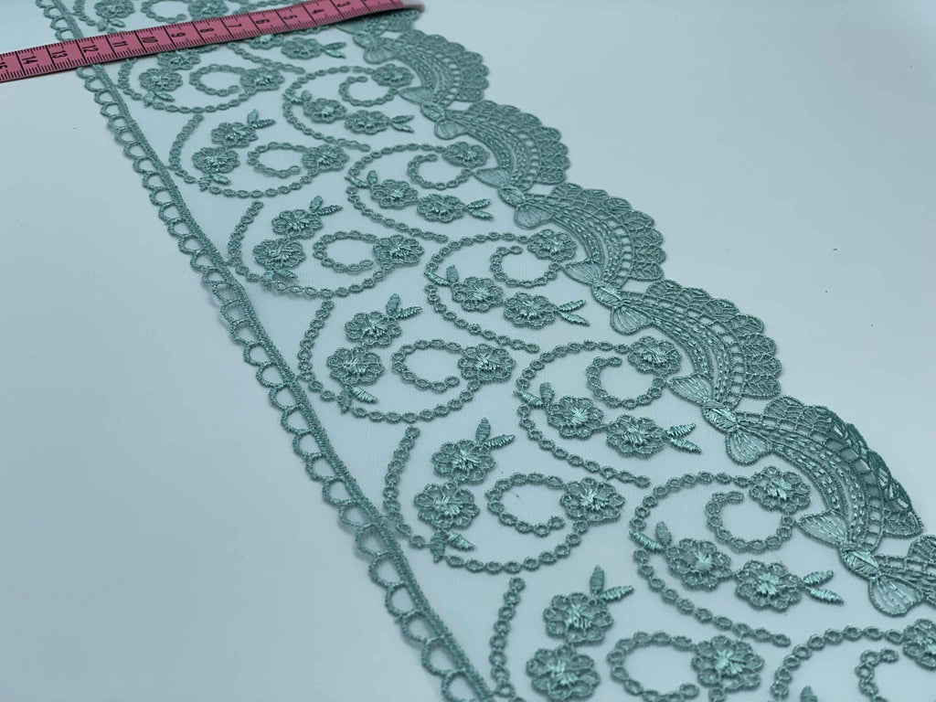 Broderie Turcoaz, model Floral din fir de mătase, lățime 13cm
