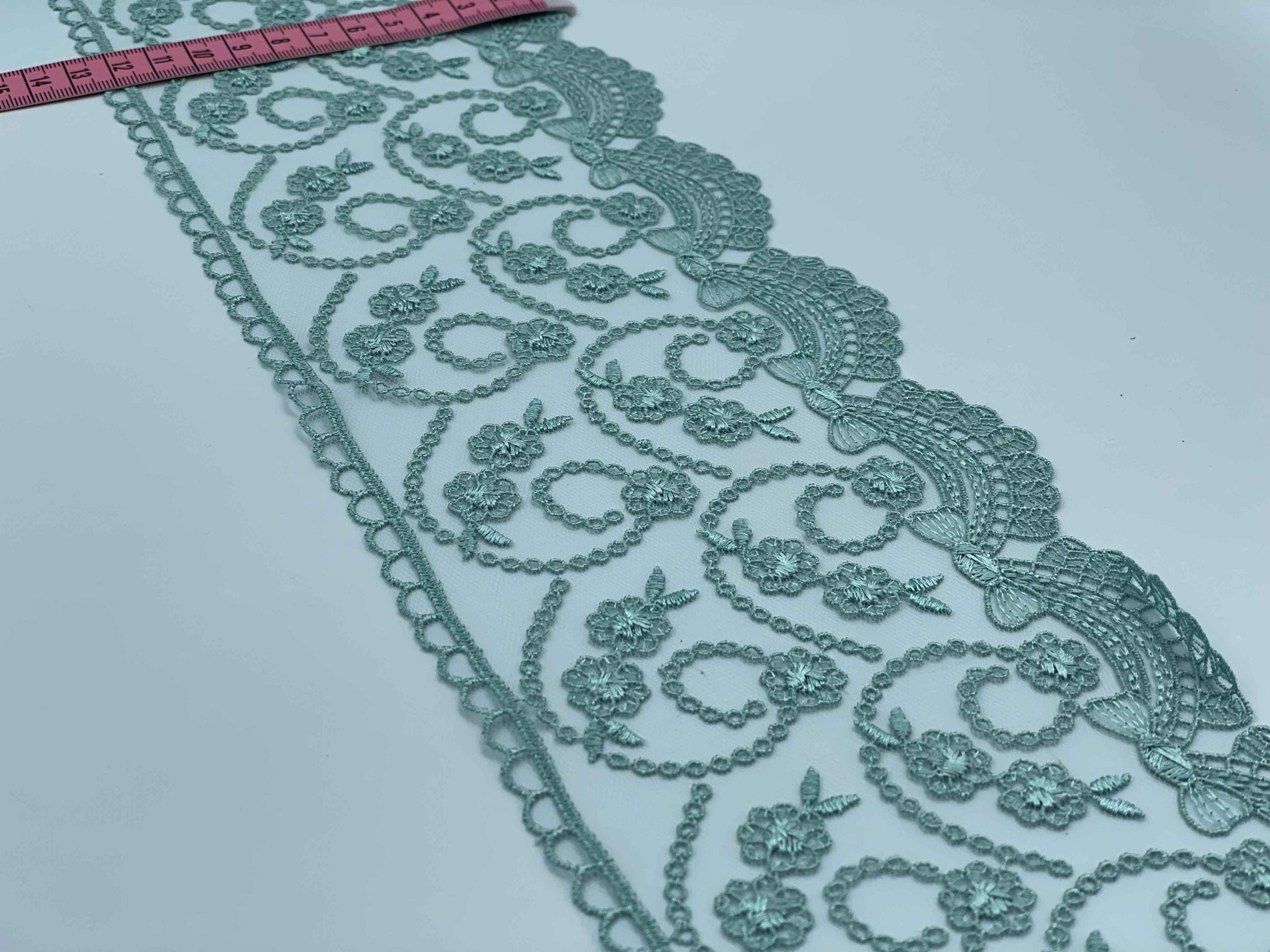 Broderie Turcoaz, model Floral din fir de mătase, lățime 13cm