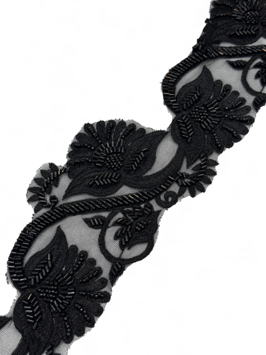 Pasmanterie cu neagra cu flori mari 10cm