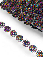 Pasmanterie model floral din plastic cu strasuri