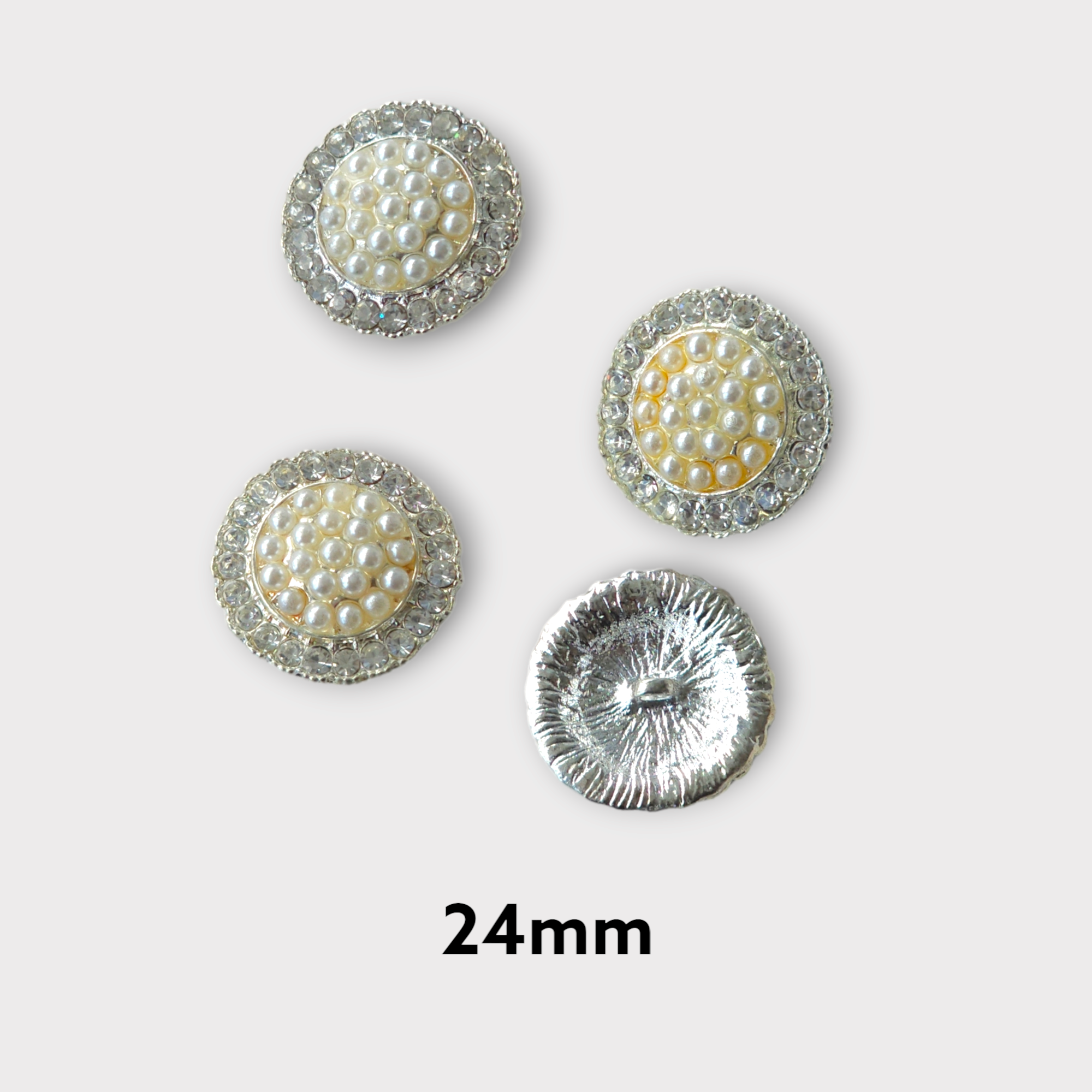Nasturi ocazie model rotund cu perle si strasuri, prindere cu picior, 24mm