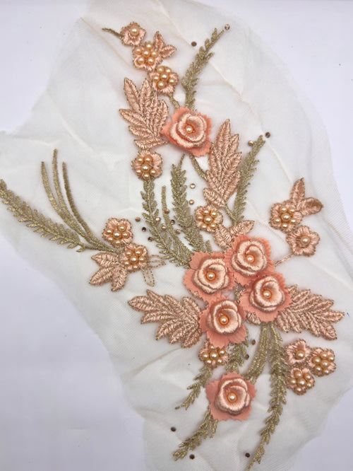 Aplicatie vestimentara floricele si perle cusute SOMON