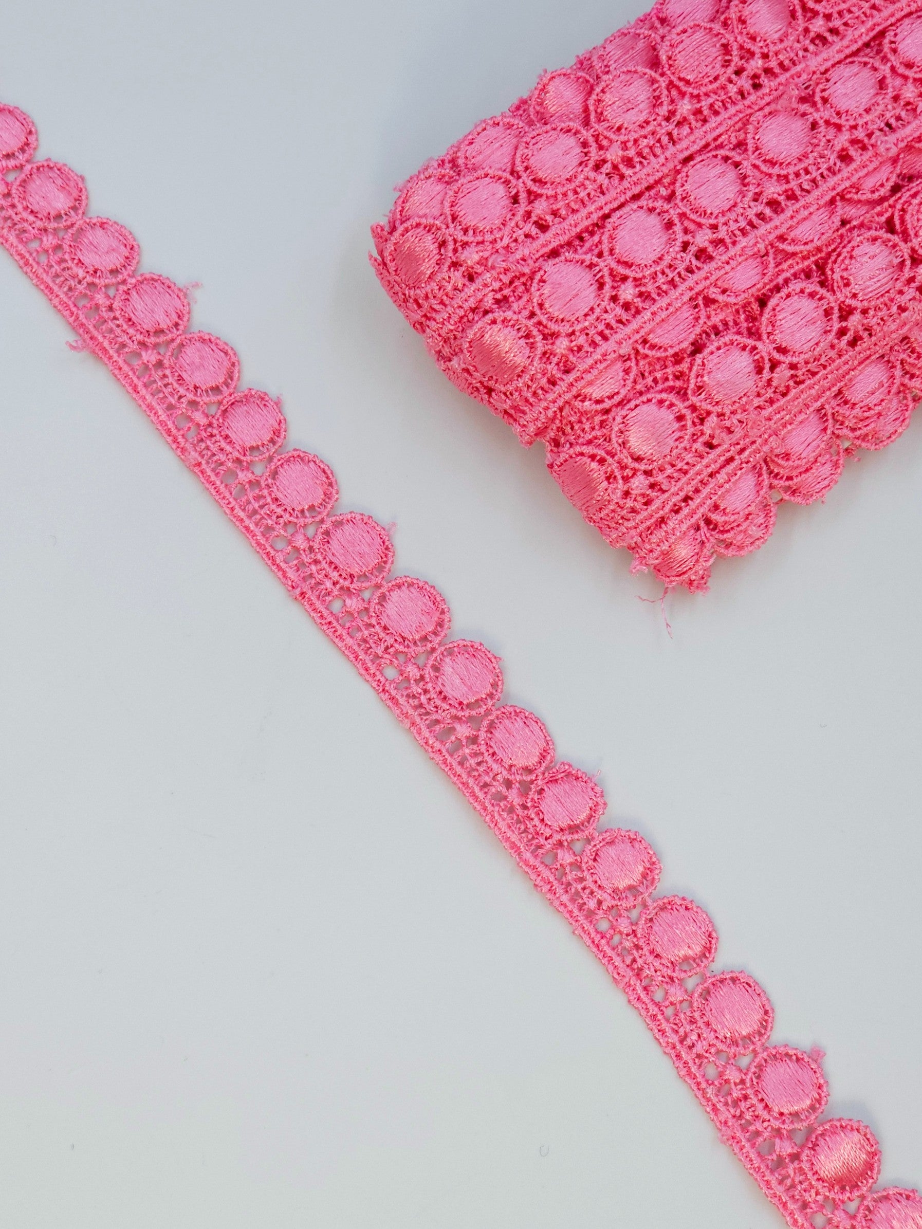 Broderie roz model din fir de matase, 2cm