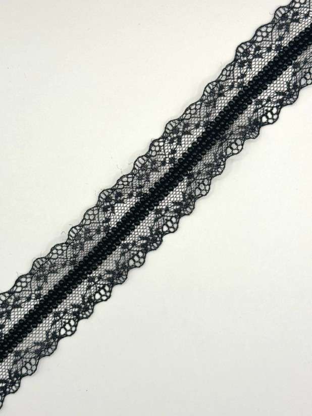 Pasmanterie neagra cu margele cusute 3cm