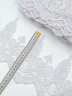 Pasmanterie alba brodata 17cm