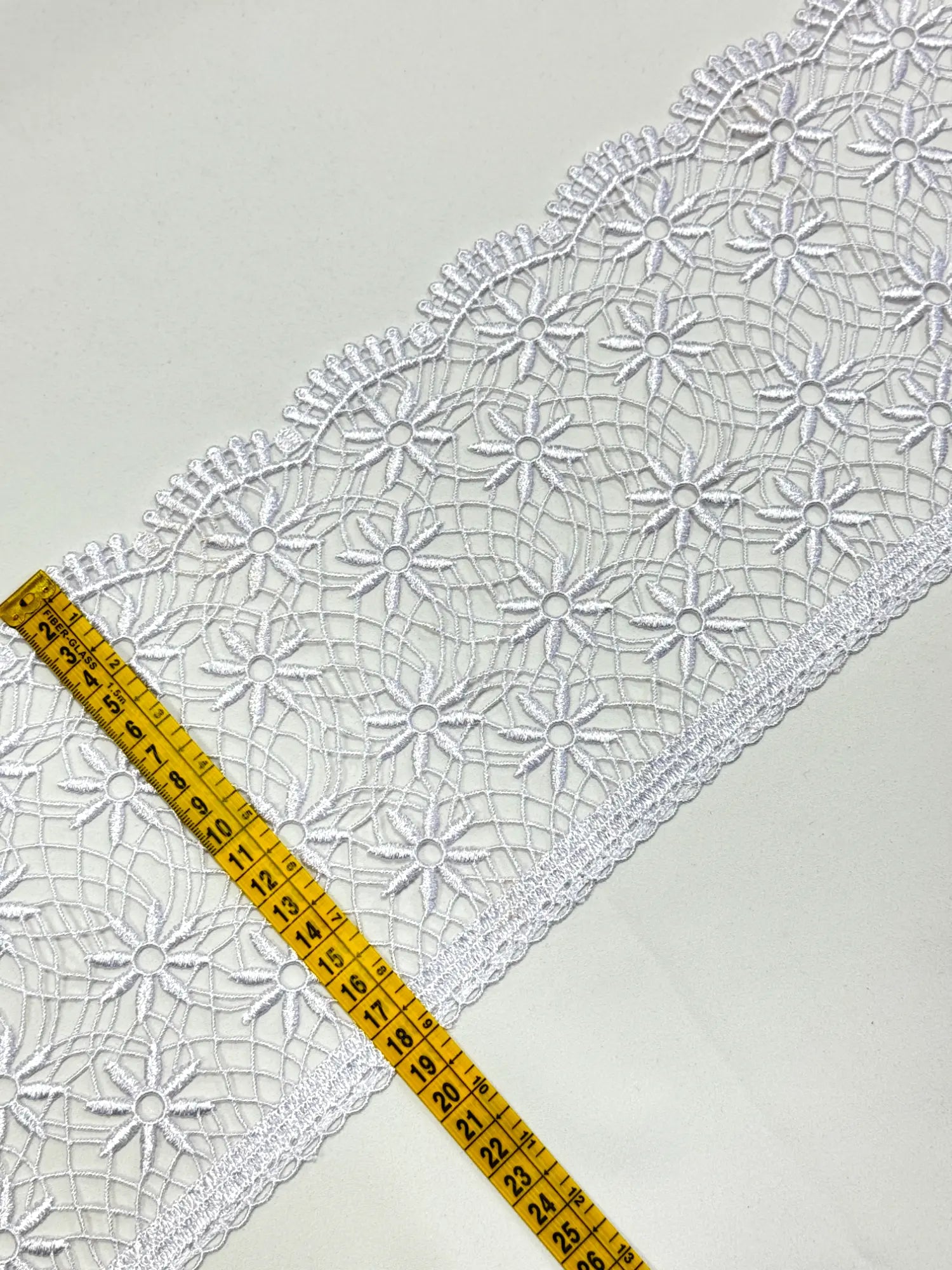 Dantela fixa, 18cm latime, Flori, alba