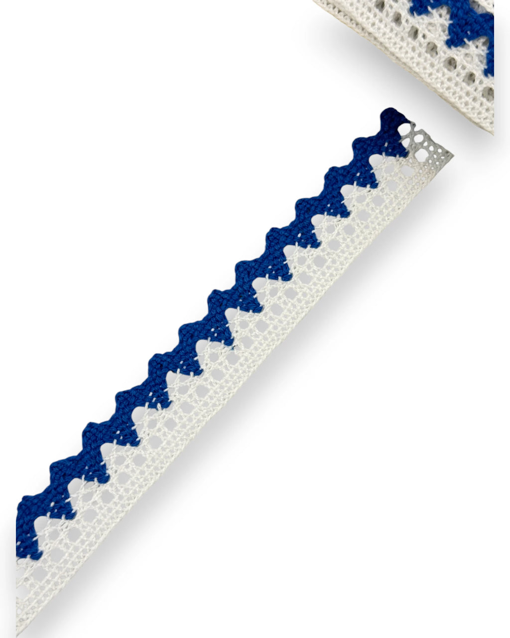 Dantela bumbac albastru cu alb, 2cm