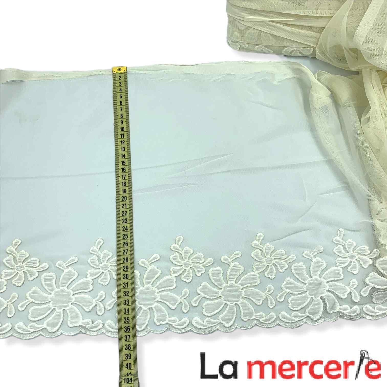 Dantela fixa, crem pe tull, model floral din catifea, latime 36cm
