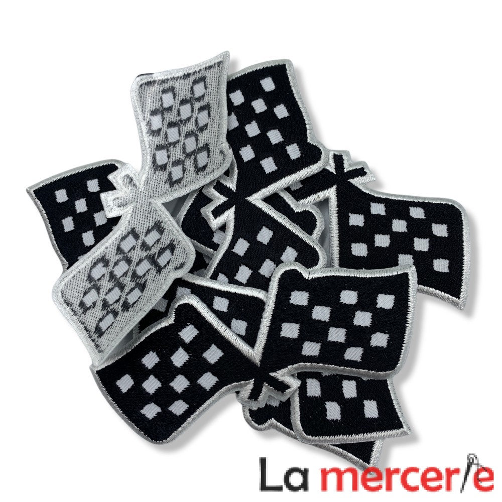 Emblema termo-adeziva, model stegulete alb-negru