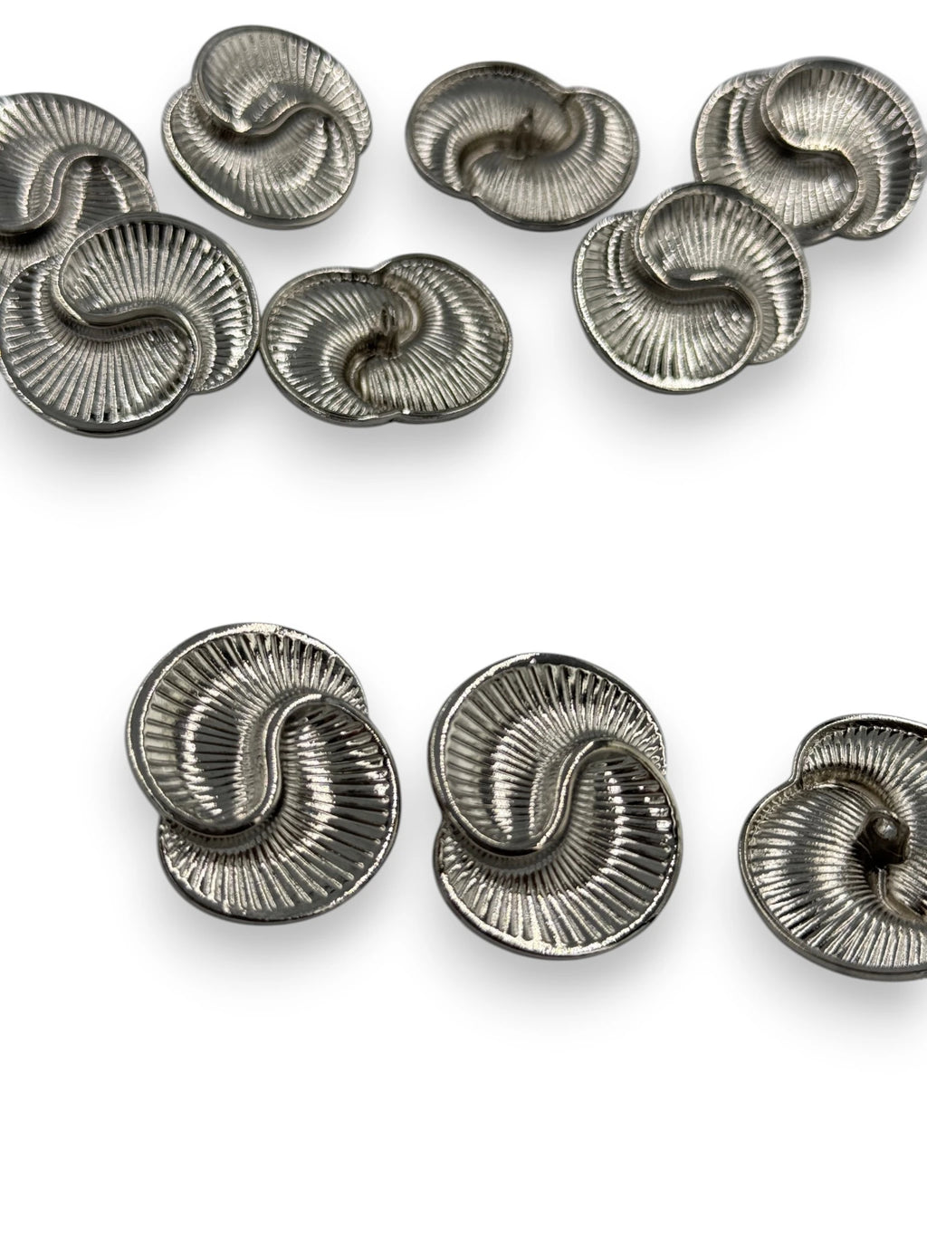Nasturi de ocazie metalici argintii 25mm