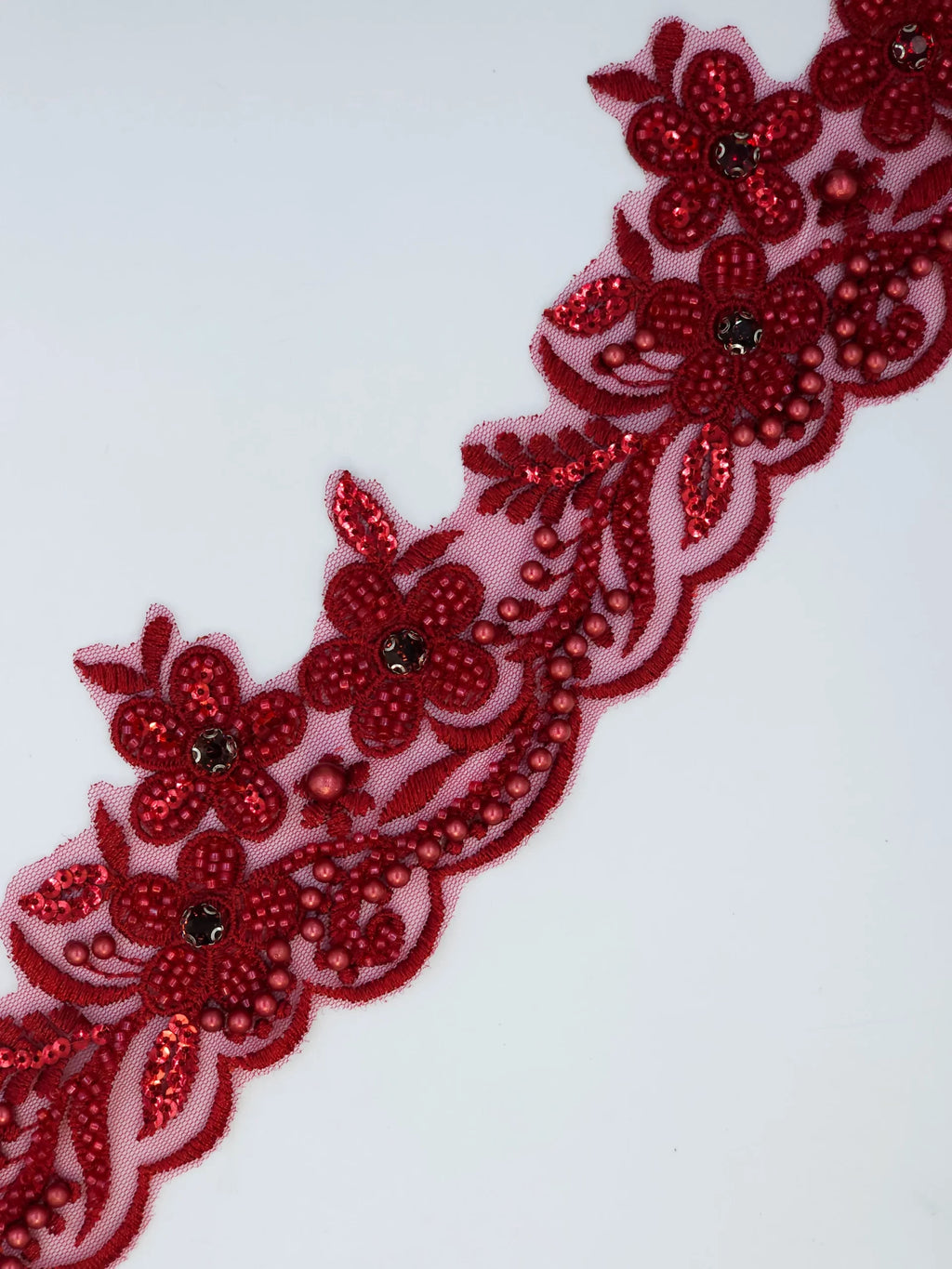 Pasmanterie model floral,GRENA 8cm, paiete si margele cusute