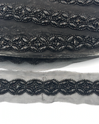 Pasmanterie neagra cu perle si margele 4cm