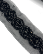 Pasmanterie neagra cu perle si margele 4cm