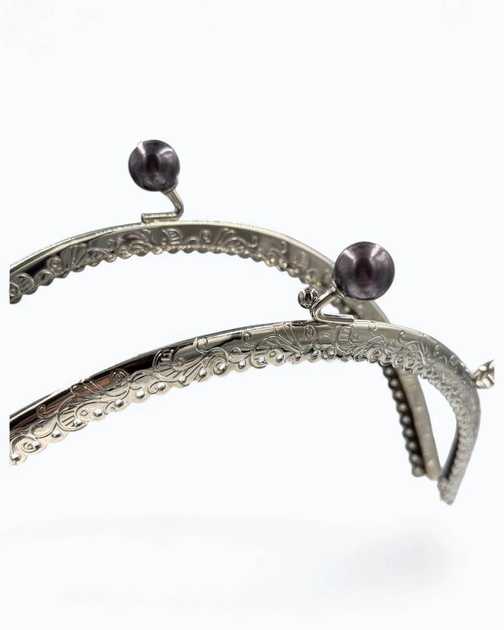 Rama metalică semicerc Gri pentru portofel/geantă gravată 22x10cm