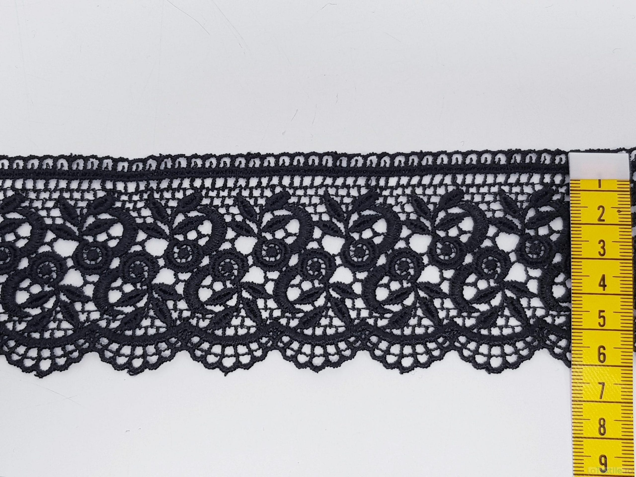 Aplicatie dantela neagra