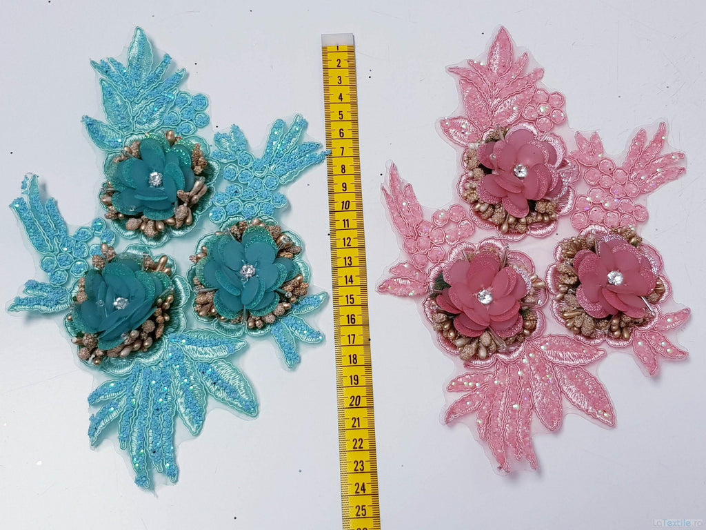 Aplicatie dantela turcoise si roz cu flori 3d plastic