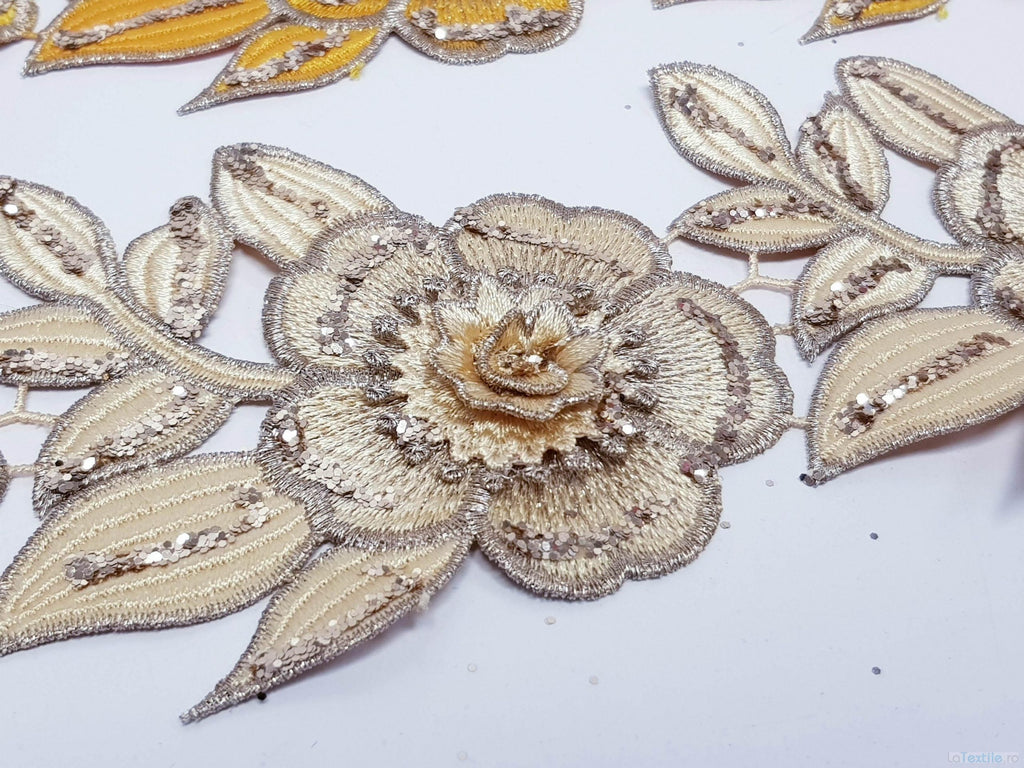Dantela galbena si bej model floral 3d si aplicatii micropaiete
